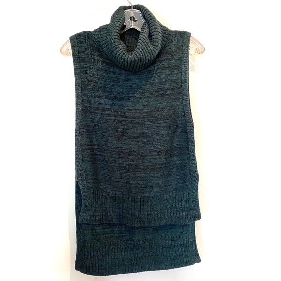 Banana Republic Knit Turtleneck - XS - Picture 1 of 4